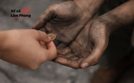 Tổng hợp các tình huống liên quan mơ thấy mình cho tiền người khác