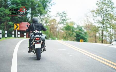Lái xe máy trong mơ không chỉ là hình ảnh của sự tự do, mà còn là dấu hiệu của sự thay đổi